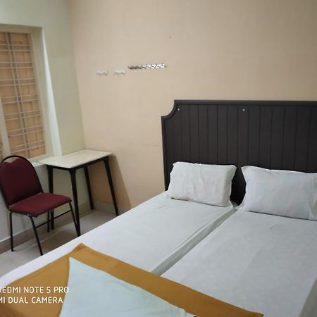 Hotel Woodlands Chottanikara Dış mekan fotoğraf