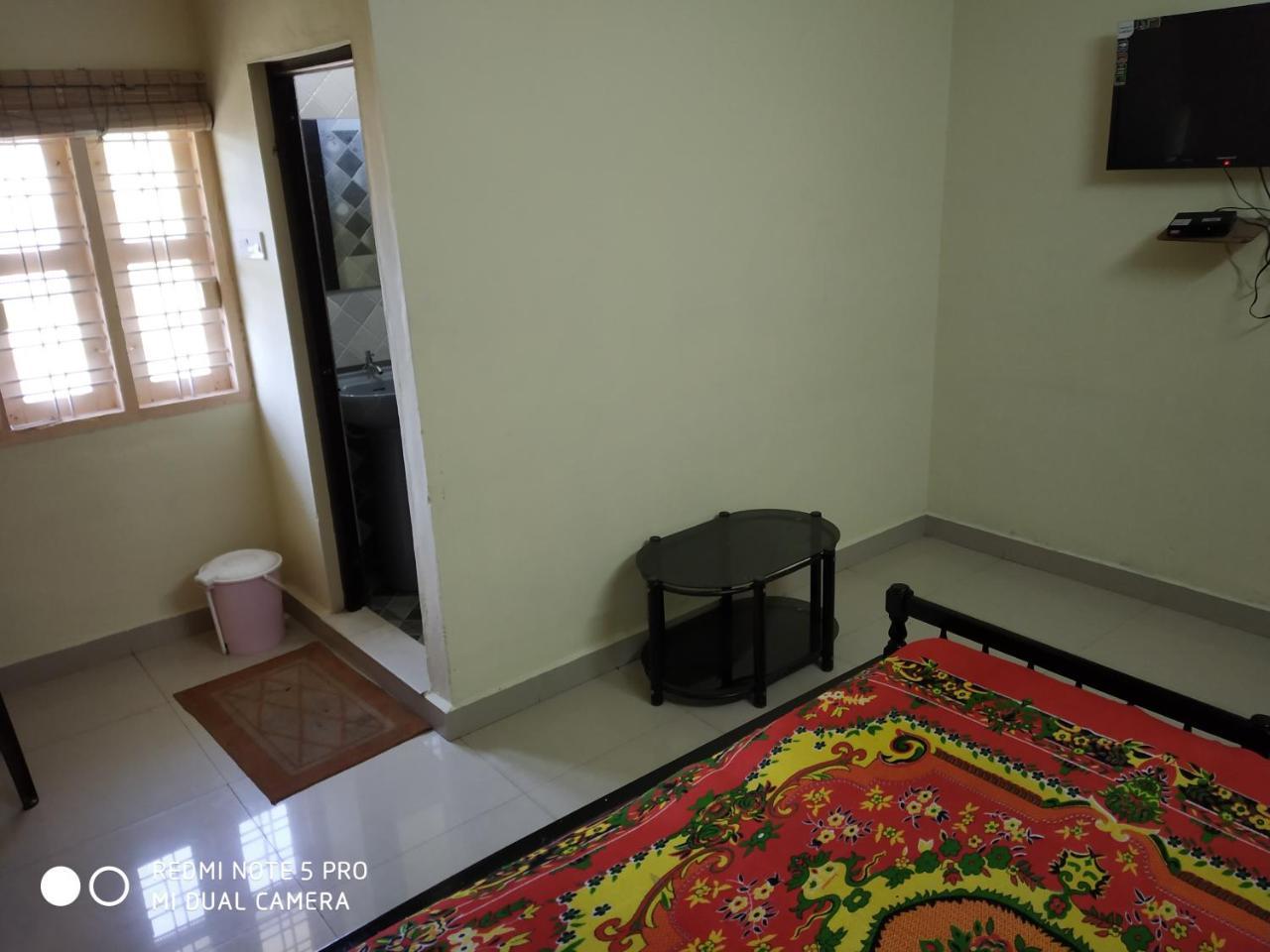 Hotel Woodlands Chottanikara Dış mekan fotoğraf