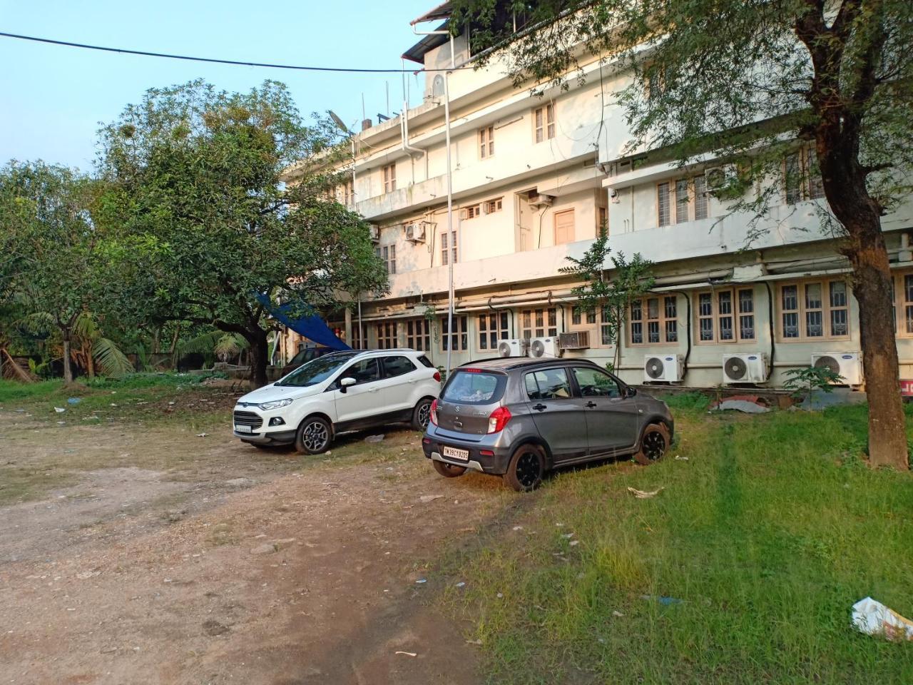 Hotel Woodlands Chottanikara Dış mekan fotoğraf